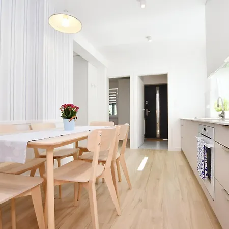 Larina Apartament *